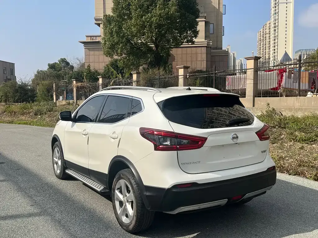 Nissan Qashqai 2022 из CN, фото 2