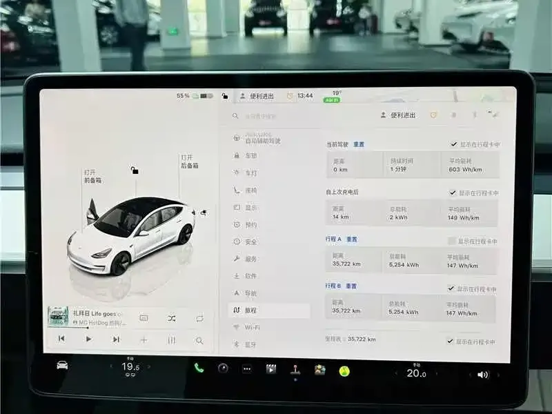 Tesla Model 3 — фото 4