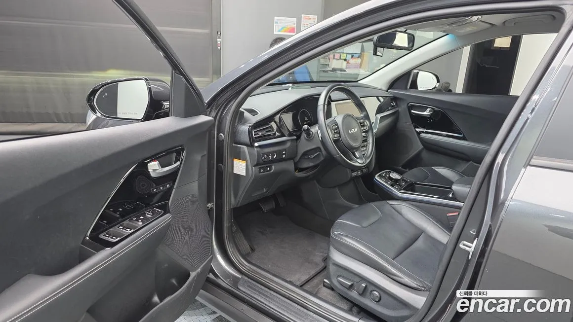 Kia Niro — фото 10