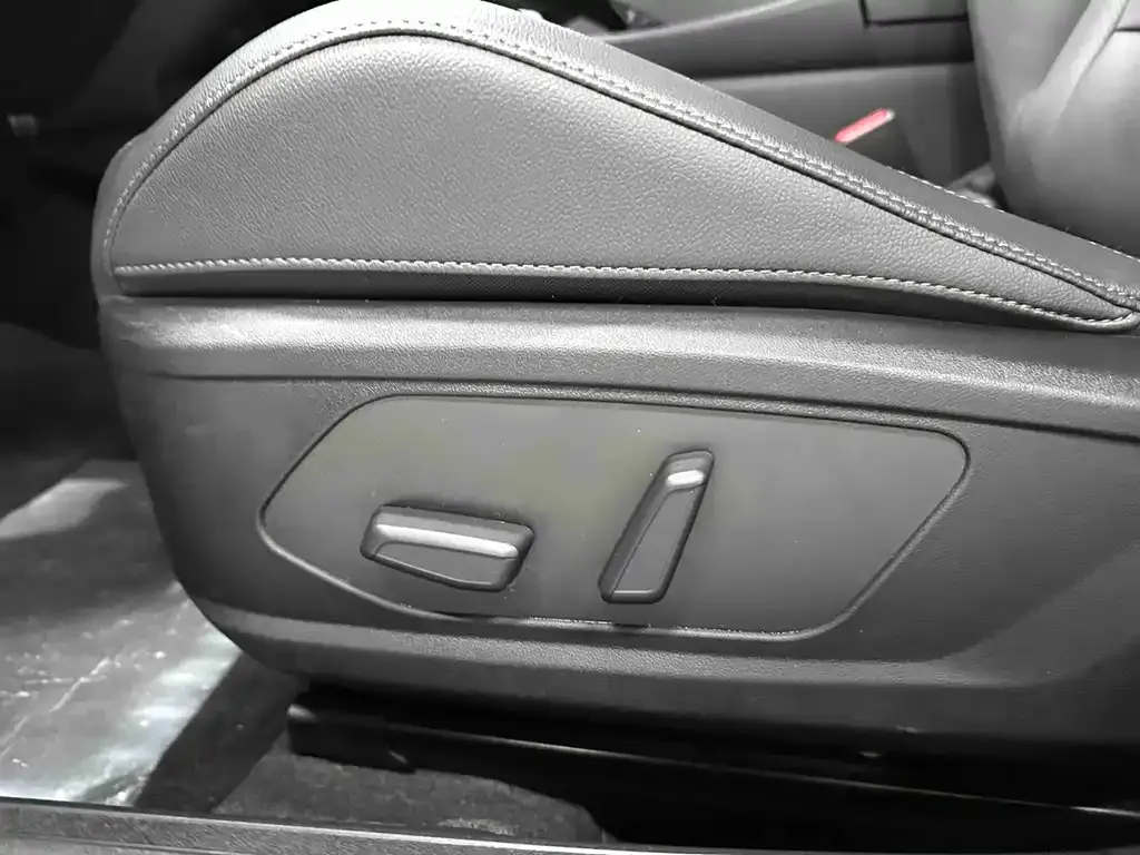 Hyundai Elantra — фото 6