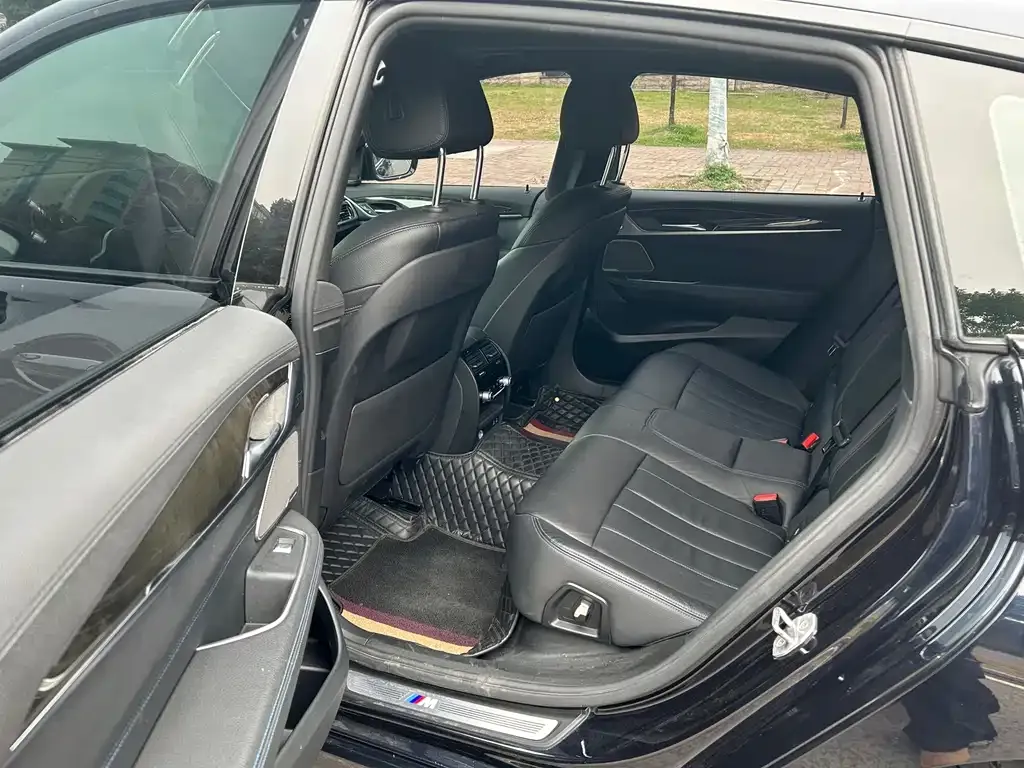 BMW 6 Series GT 2021 из CN, фото 3