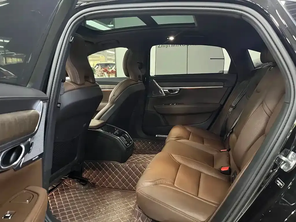 Volvo S90 2021 из CN, фото 6