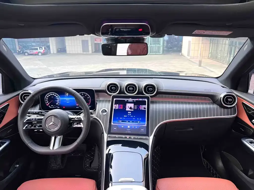 Mercedes-Benz GLC 2023 из CN, фото 2
