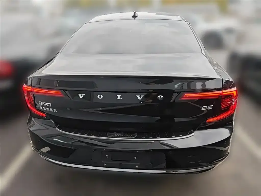 Volvo S90 2025 из CN, фото 5