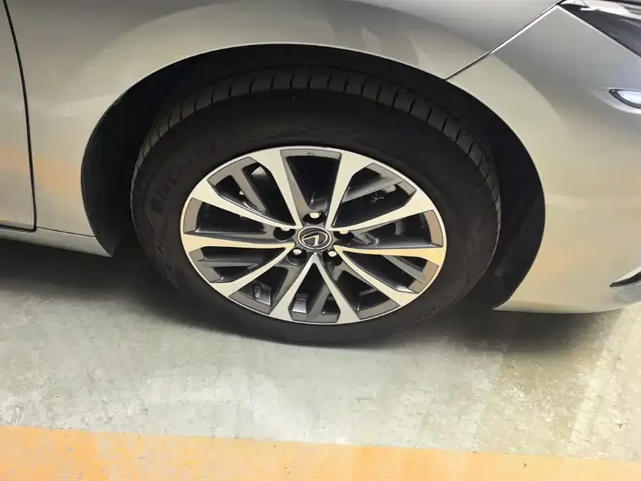 Lexus ES 2025 из CN, фото 4
