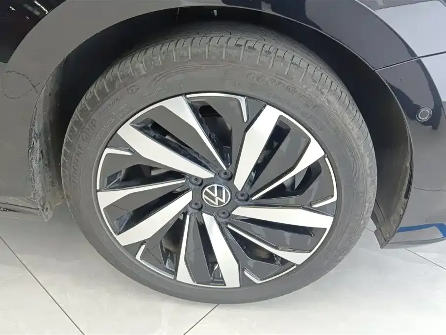 Volkswagen Passat — фото 4