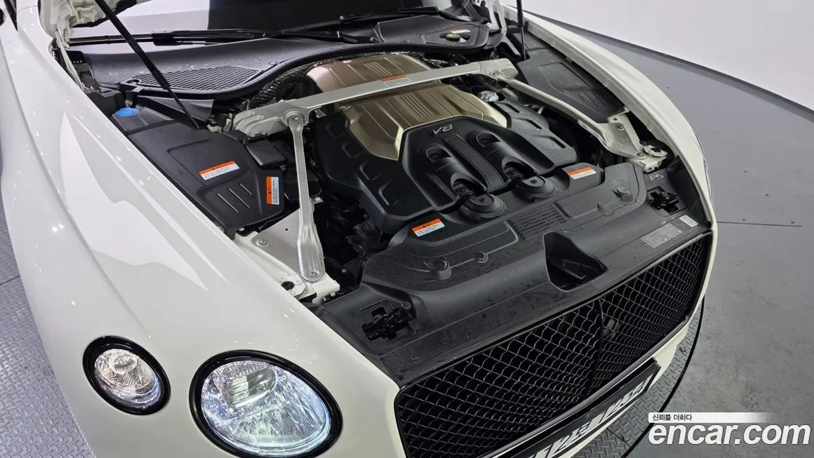 Bentley Continental 2022 из KR, фото 9