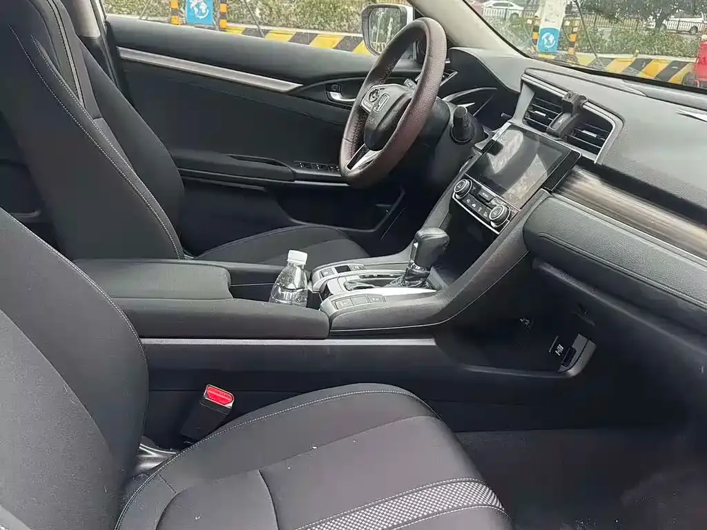 Honda Civic 2023 из CN, фото 3