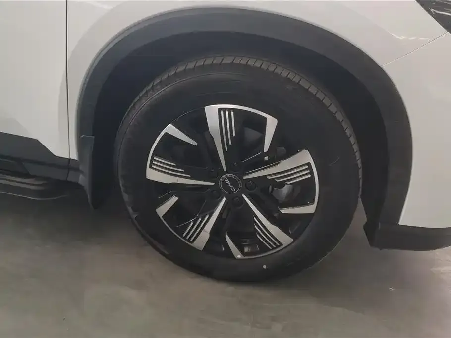 BYD Seal 05 DM-i — фото 7
