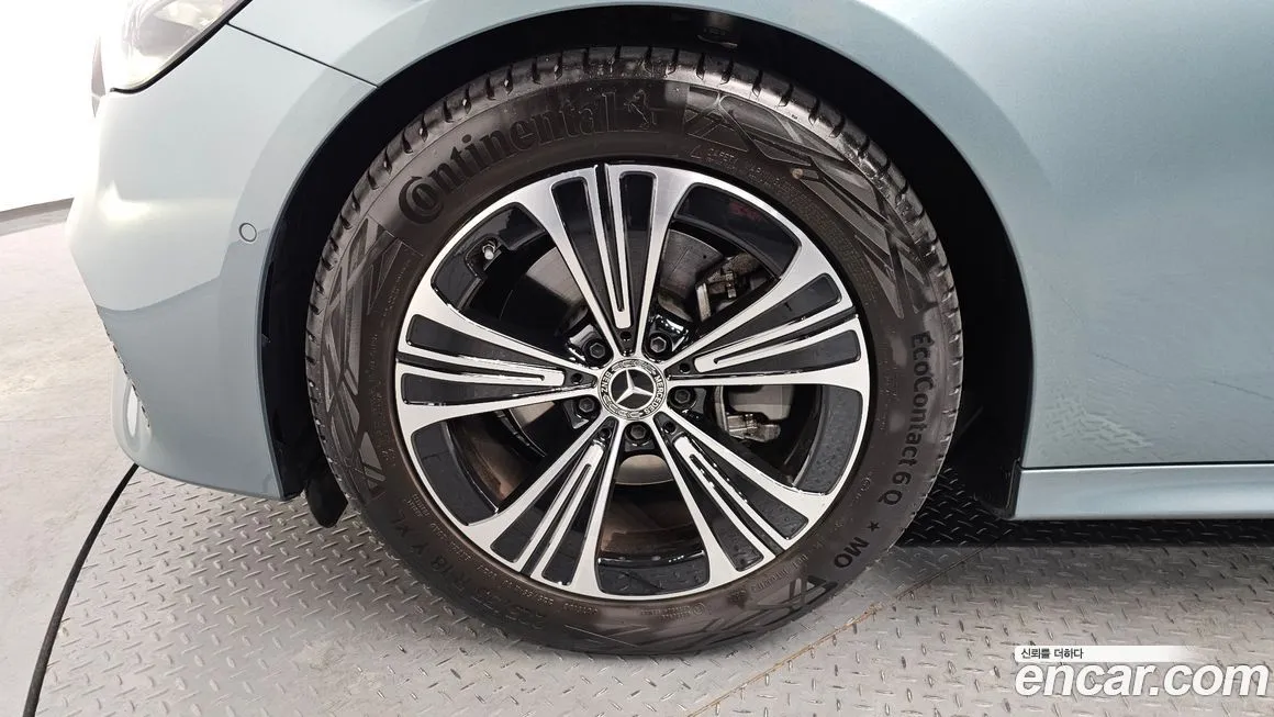 Mercedes-Benz E-Class 2025 из KR, фото 4
