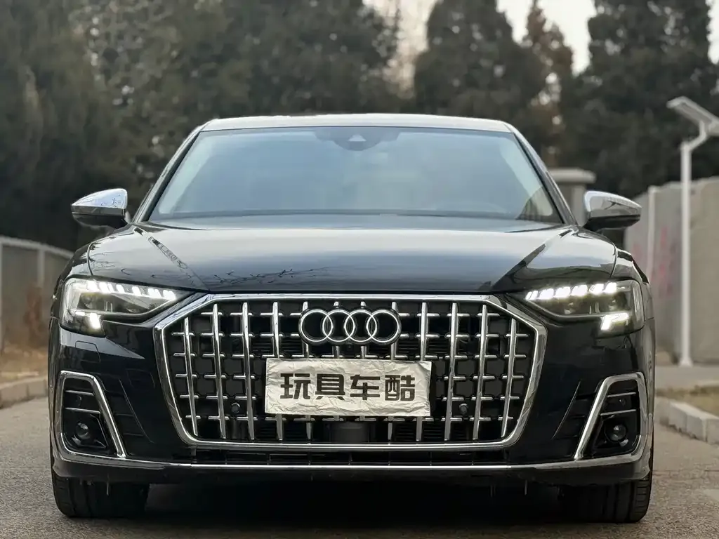 Audi A8 — фото 9