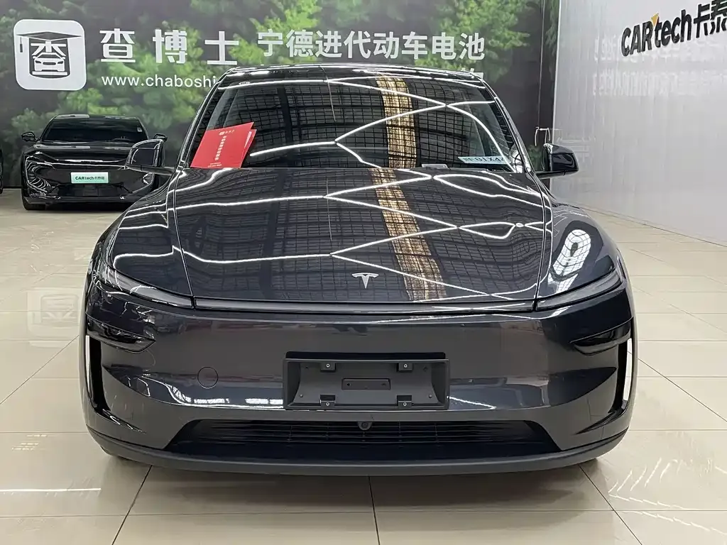 Tesla Model Y — фото 4