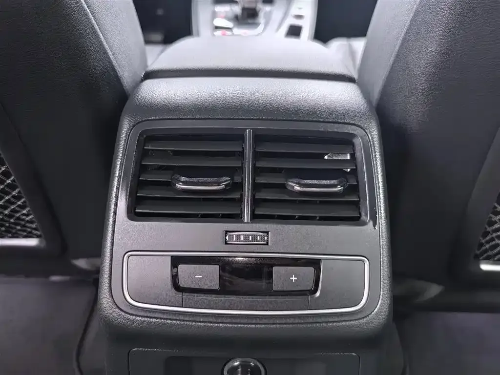 Audi A4 (Import) — фото 9