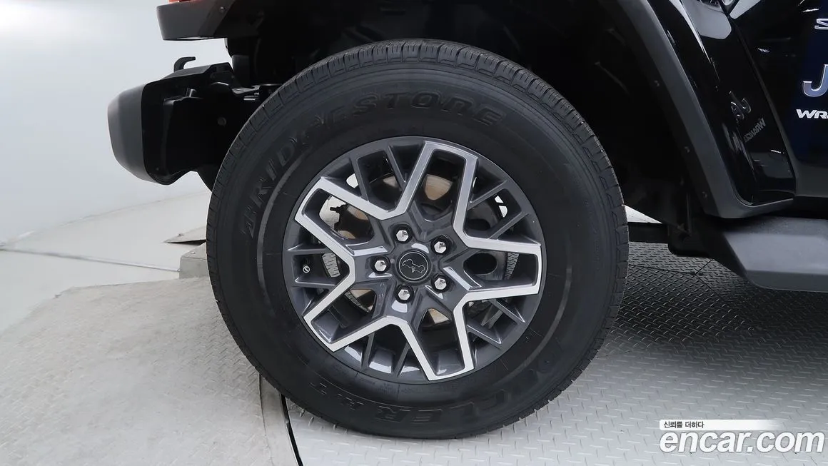 Jeep Wrangler 2024 из KR, фото 3