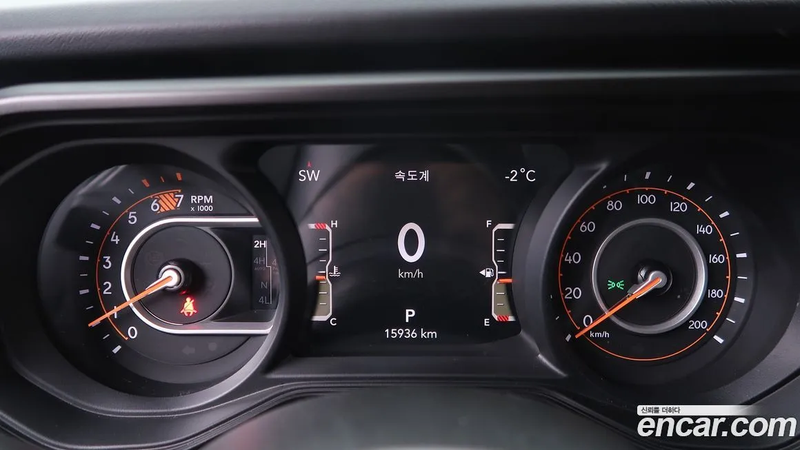 Jeep Wrangler 2024 из KR, фото 2