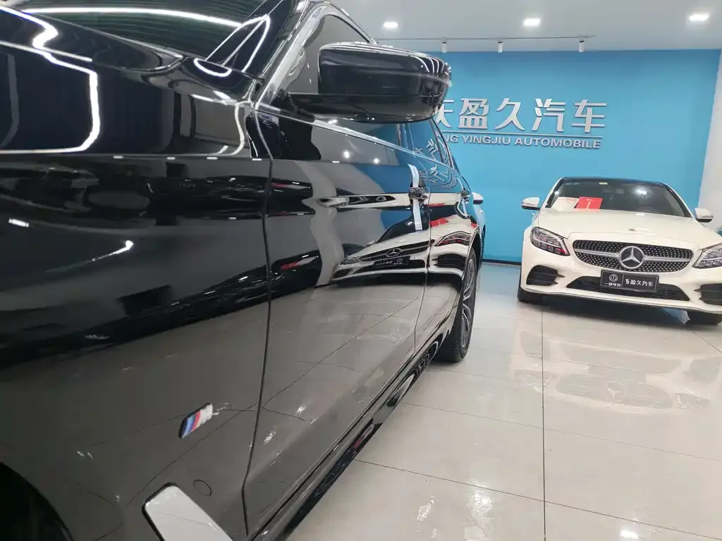 BMW 5 Series 2022 из CN, фото 3