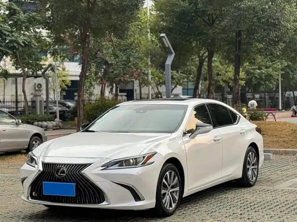 Lexus ES 2021 из CN, фото 1