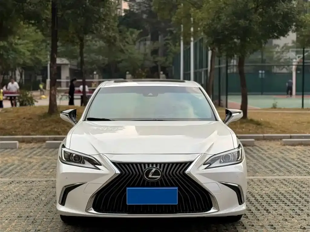 Lexus ES 2021 из CN, фото 3