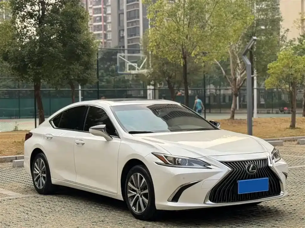 Lexus ES 2021 из CN, фото 4