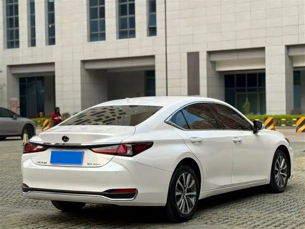 Lexus ES 2021 из CN, фото 2