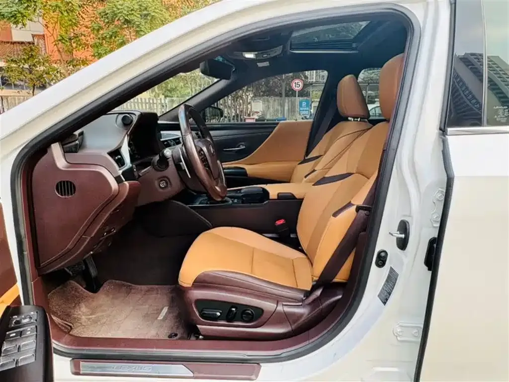 Lexus ES 2021 из CN, фото 5