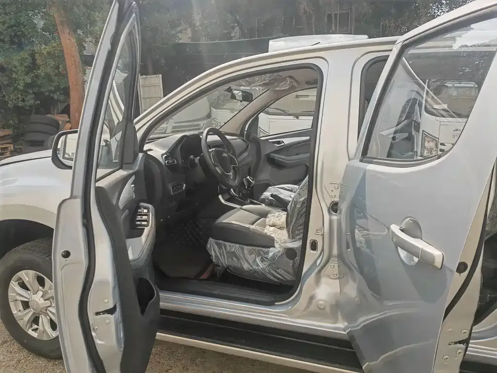Isuzu RE-MAX 2026 из CN, фото 9