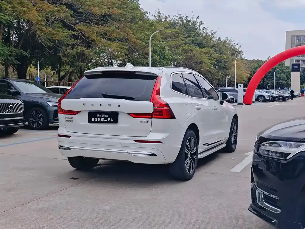 Volvo XC60 2022 из CN, фото 4