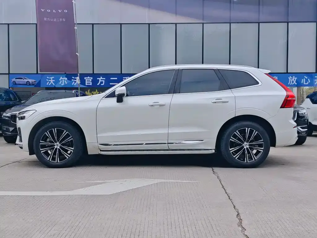 Volvo XC60 2022 из CN, фото 3
