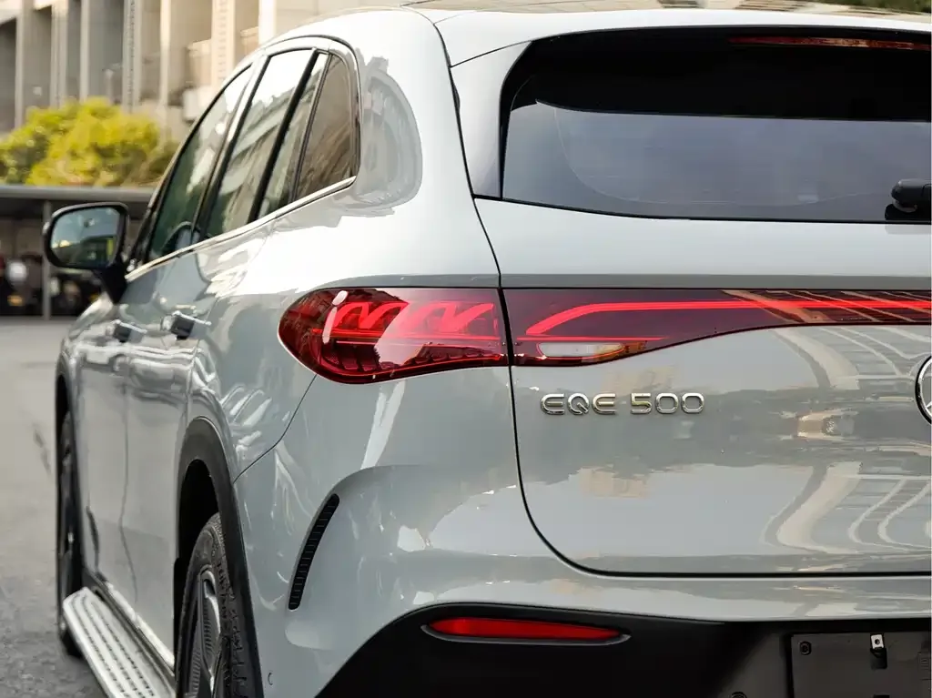 Mercedes-Benz EQE SUV 2023 из CN, фото 2