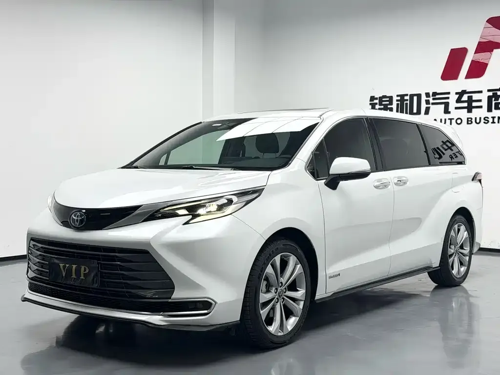 Toyota Sienna 2022 из CN, фото 1