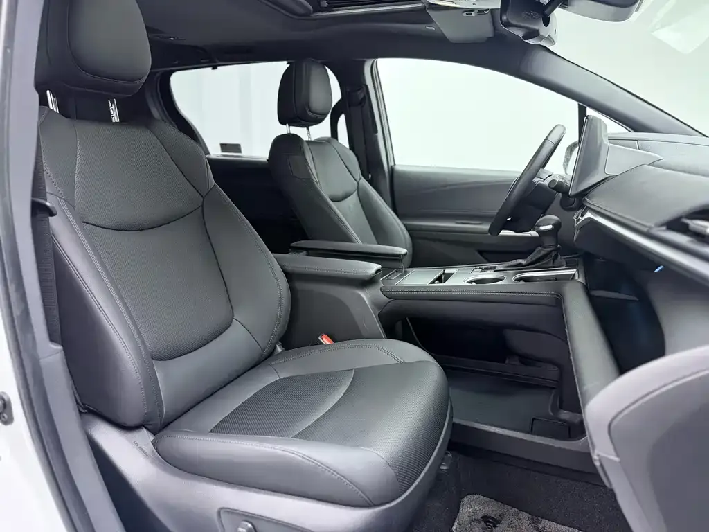 Toyota Sienna 2022 из CN, фото 8