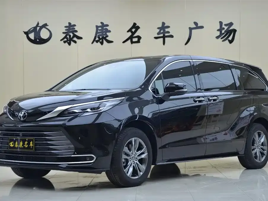 Toyota Sienna 2025 из CN, фото 1
