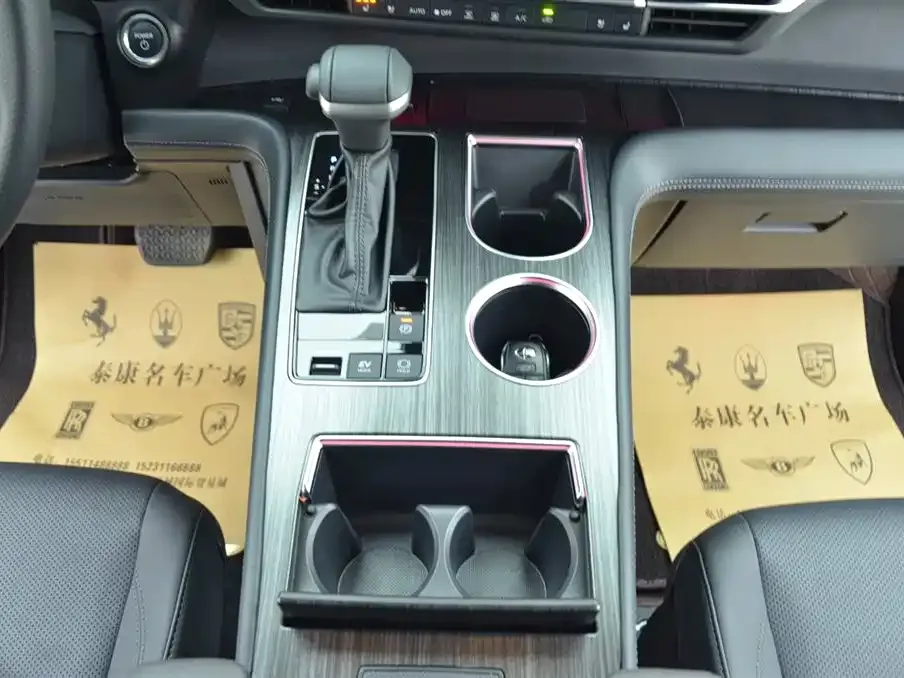 Toyota Sienna 2025 из CN, фото 8