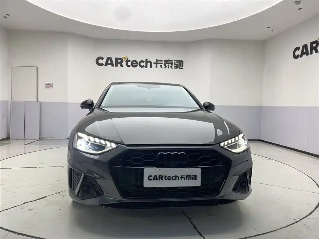Audi A4L 2022 из CN, фото 3