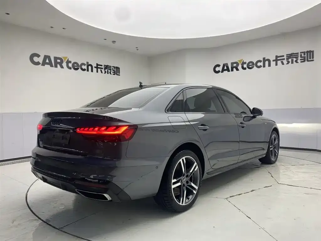 Audi A4L 2022 из CN, фото 7