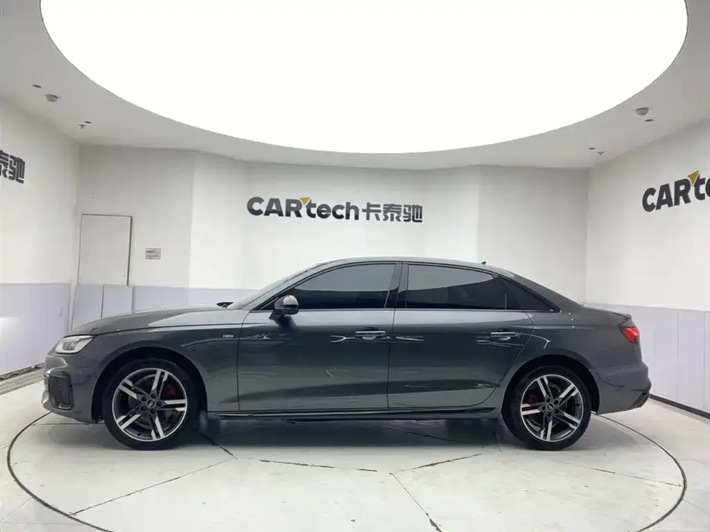 Audi A4L 2022 из CN, фото 8