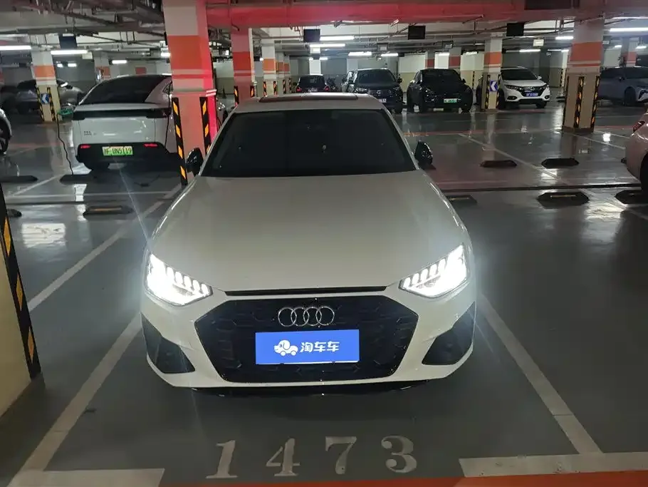 Audi A4L 2022 из CN, фото 2