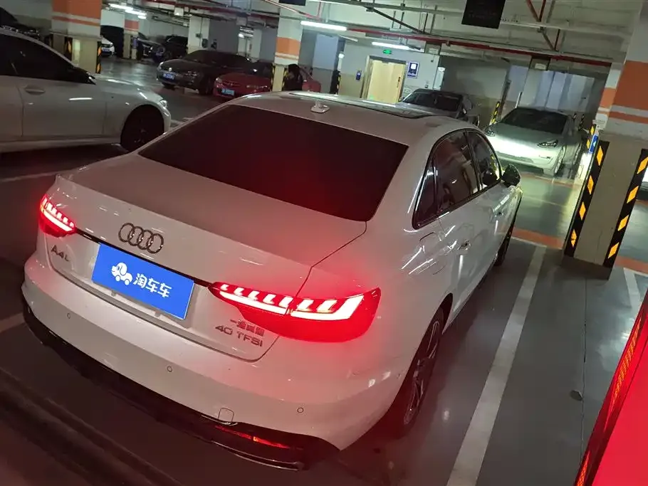 Audi A4L 2022 из CN, фото 9