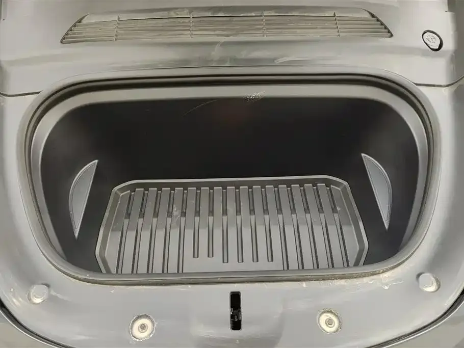 Tesla Model Y 2024 из CN, фото 4