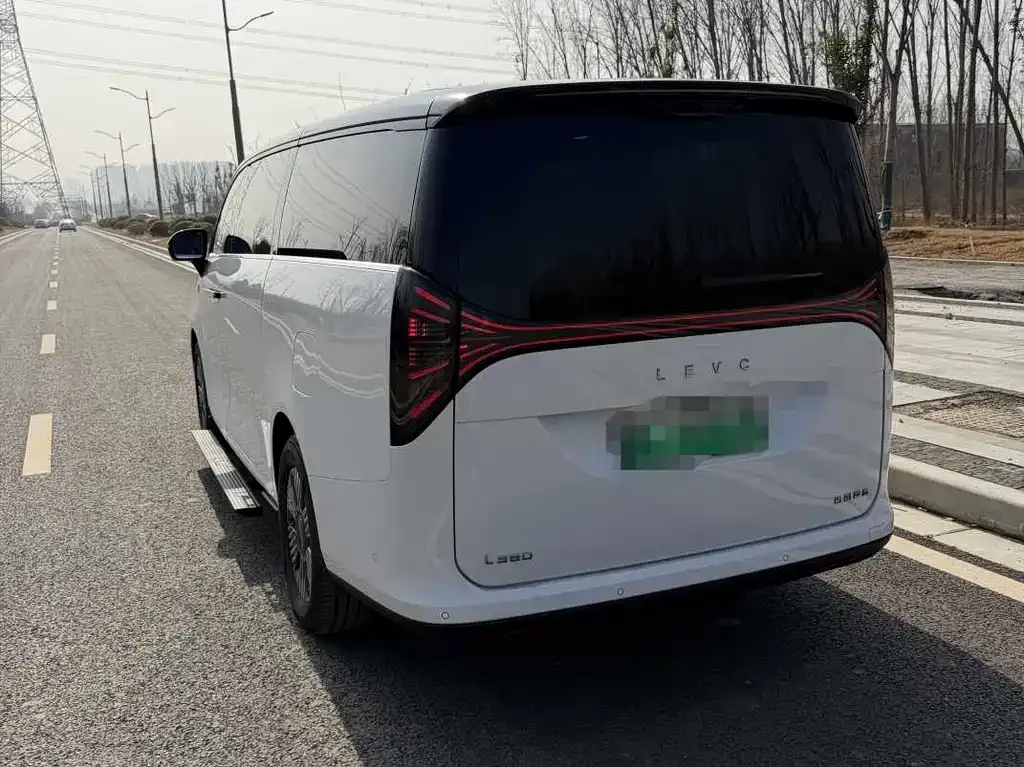 Geely Yizhen L380 2025 из CN, фото 4