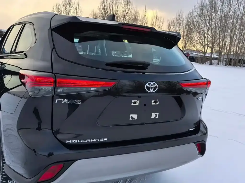 Toyota Highlander — фото 4