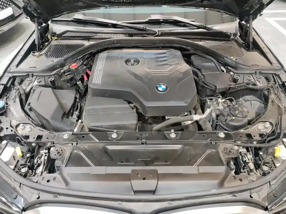 BMW 3 Series 2023 из CN, фото 10