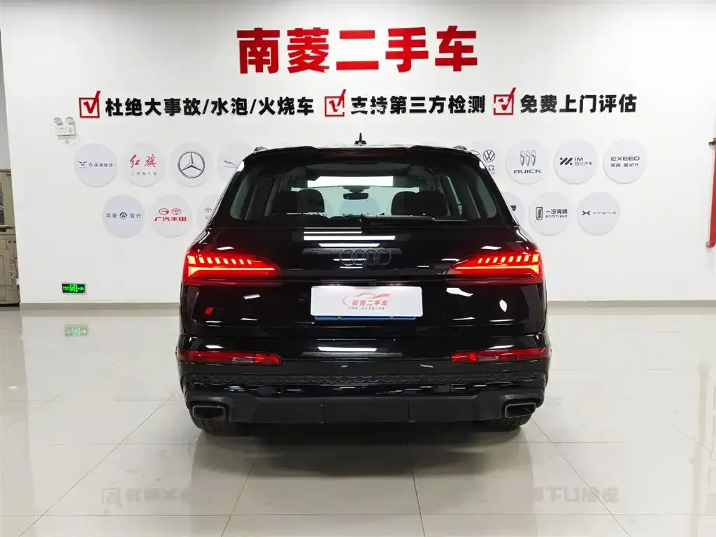 Audi Q7 2024 из CN, фото 8