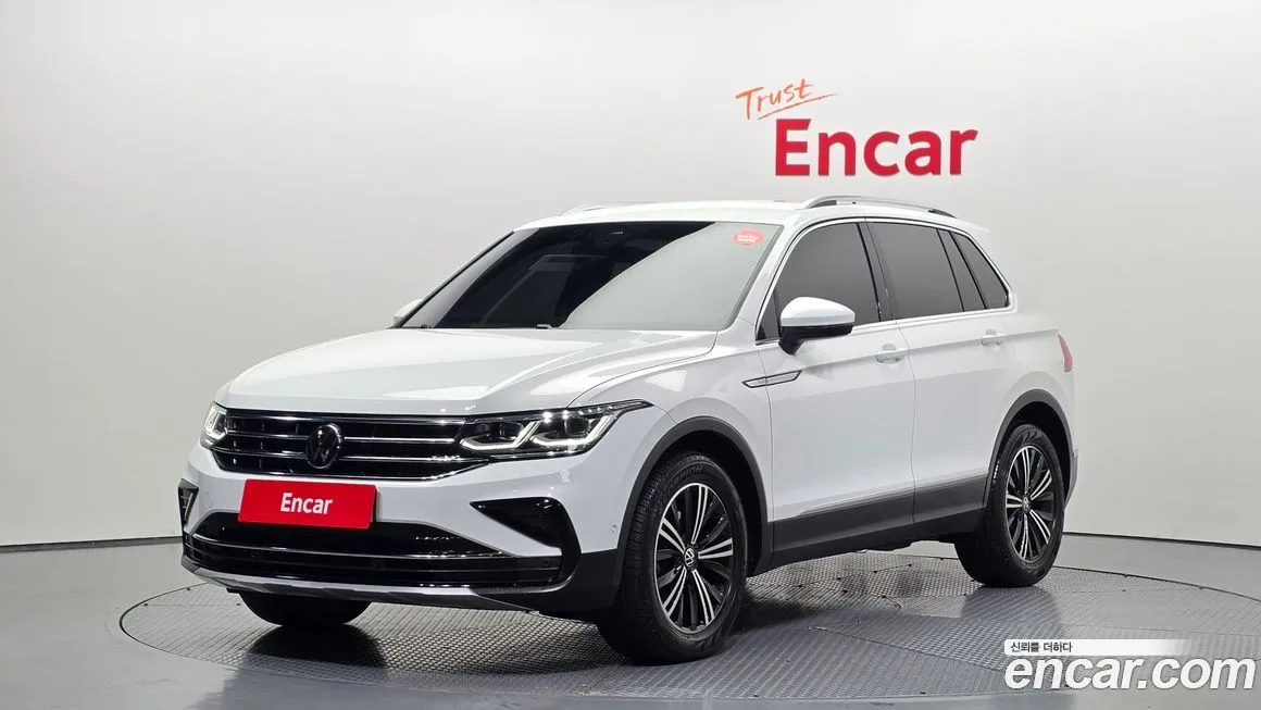 Volkswagen Tiguan — фото 1