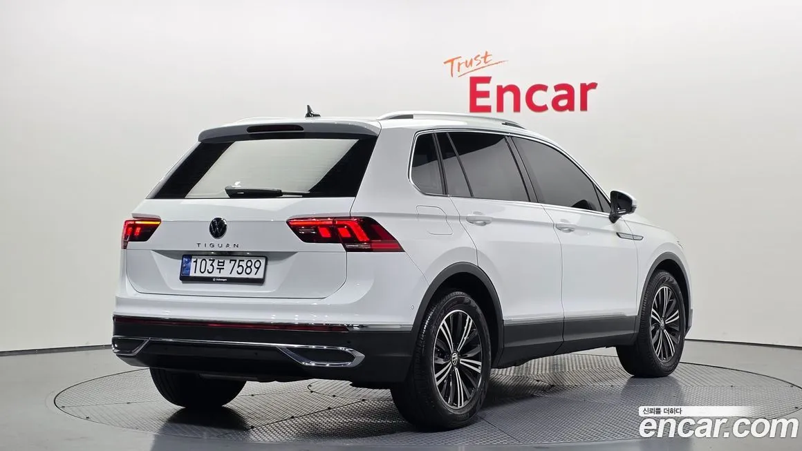 Volkswagen Tiguan — фото 5