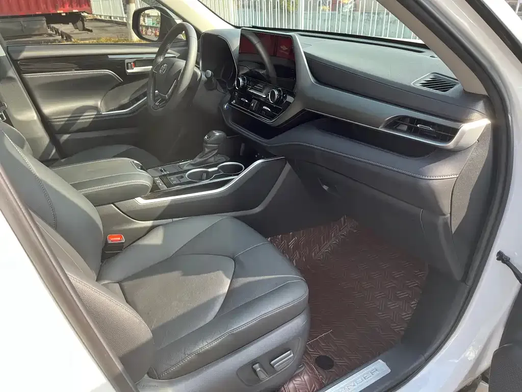 Toyota Highlander 2022 из CN, фото 3
