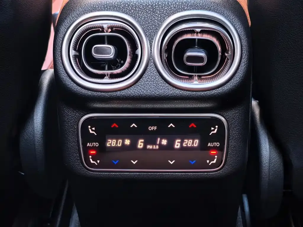 Mercedes-Benz GLC 2024 из CN, фото 9