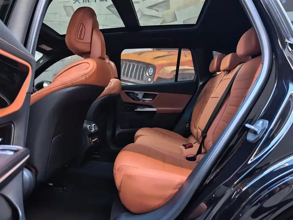 Mercedes-Benz GLC 2024 из CN, фото 10