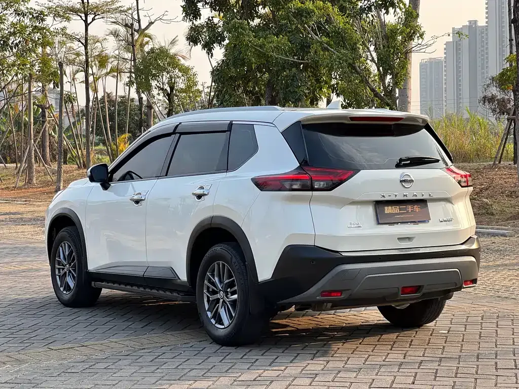 Nissan X-Trail — фото 10