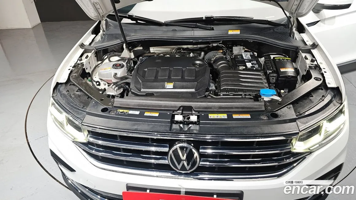 Volkswagen Tiguan — фото 10